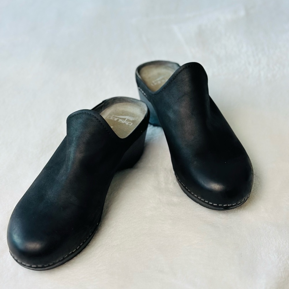 Dansko Melody Slip On Mule Black Leather Clogs Euro Size 39 or US Size 9